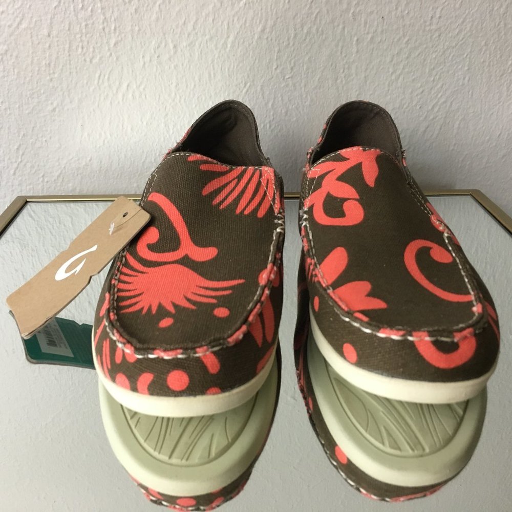 OluKai Nohea Women’s Canvas Shoes